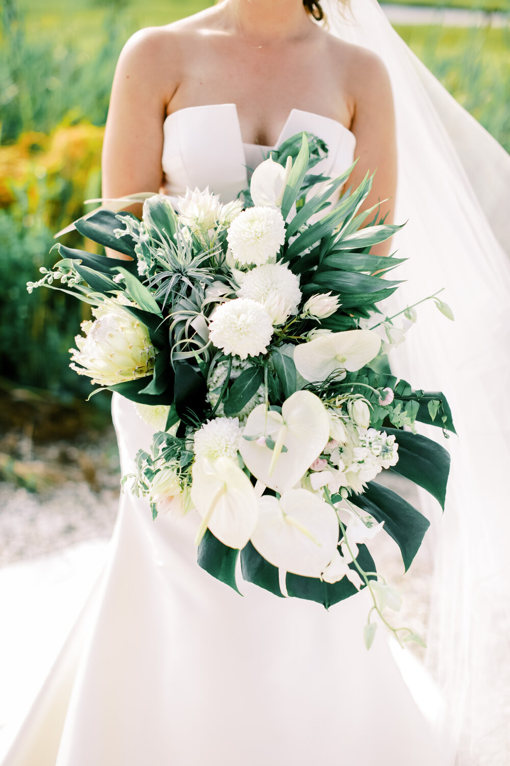sustainable wedding flowers